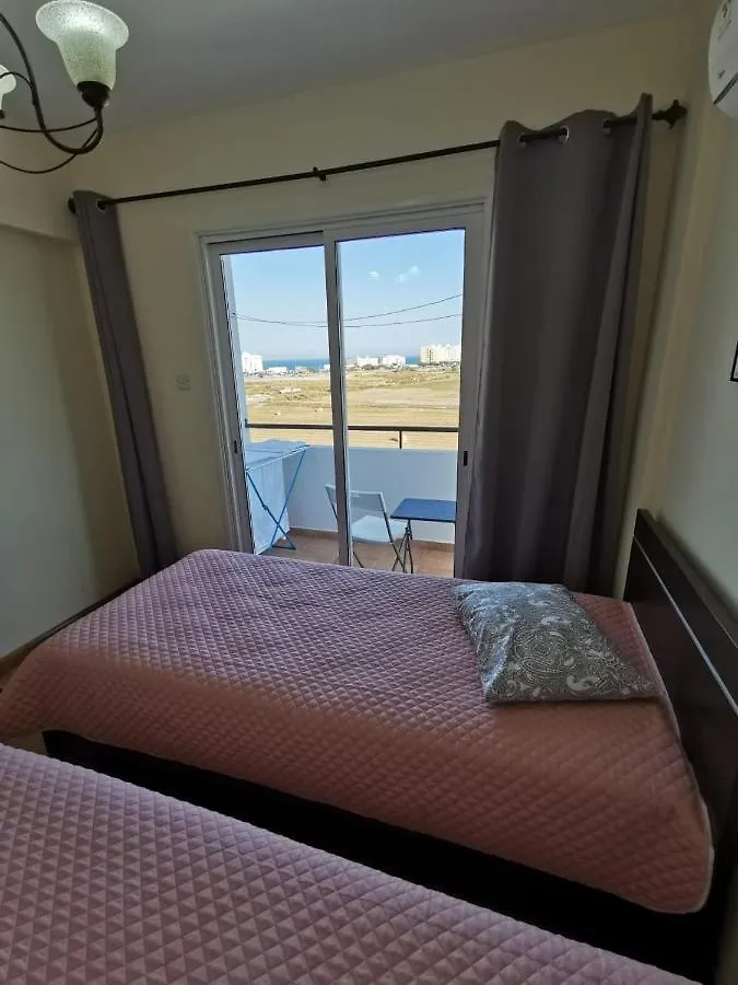 Must Stay - Sea & Salt Lake Panoramic View Apt ラルナカ 0*,